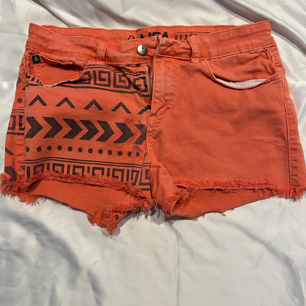 LIRA women’s jean shorts size 9